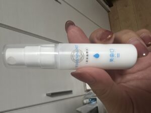 ホワイトニングで使用する液体歯磨き 自爪育成サロン 瑞穂市ネイルサロン#岐阜ネイルサロン #大垣ネイルサロン #完全個室ネイルサロン #グリーンネイル補修 #美爪育成サロン #貝爪 #深爪 #自爪育成サロン #爪の形を綺麗にするサロン #ルビケイト岐阜講師